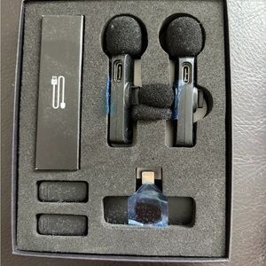 Wireless Microphone Set with Foam Windscreens - Black